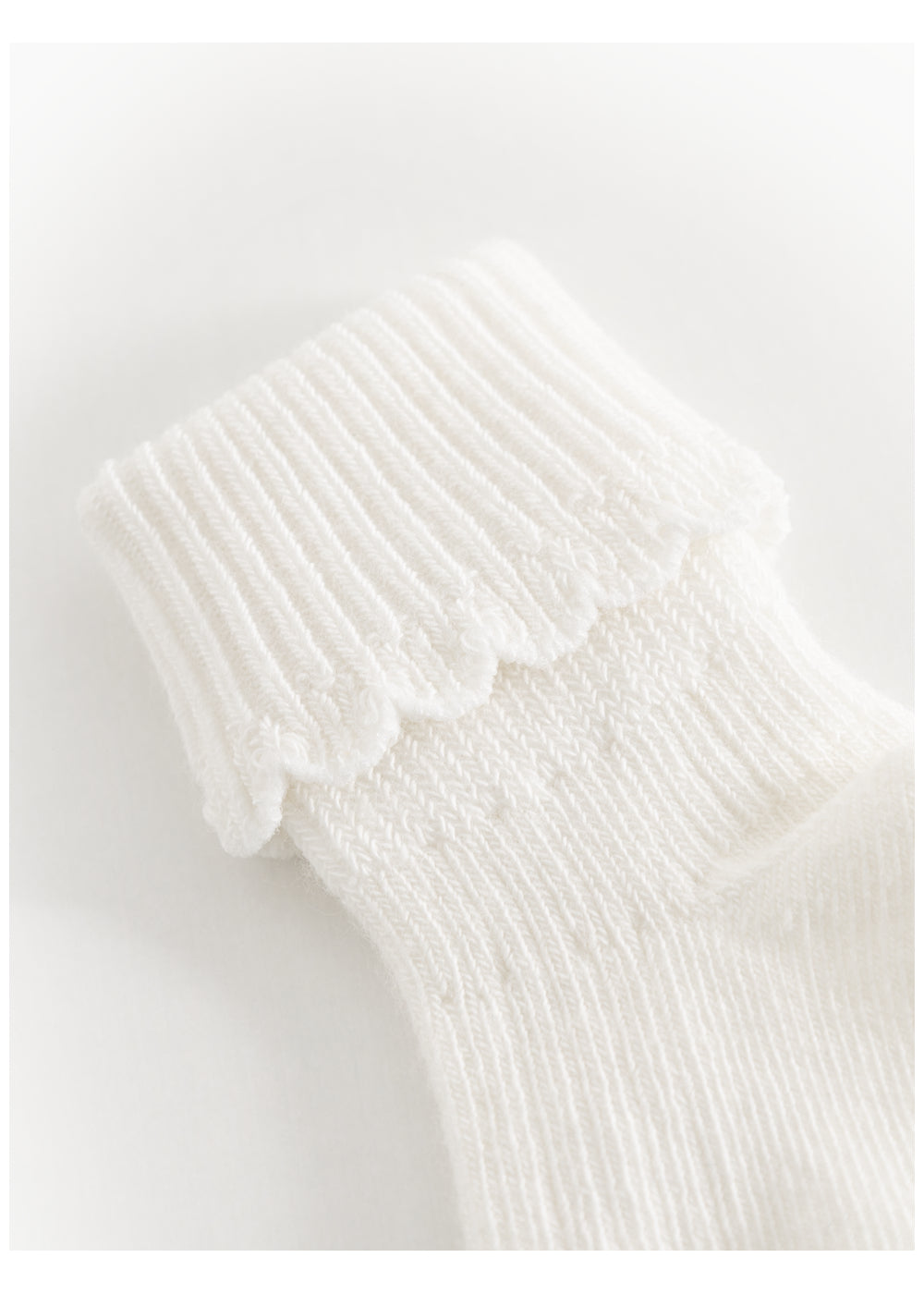 2-pk Newborn Socks Scallop Gentle White