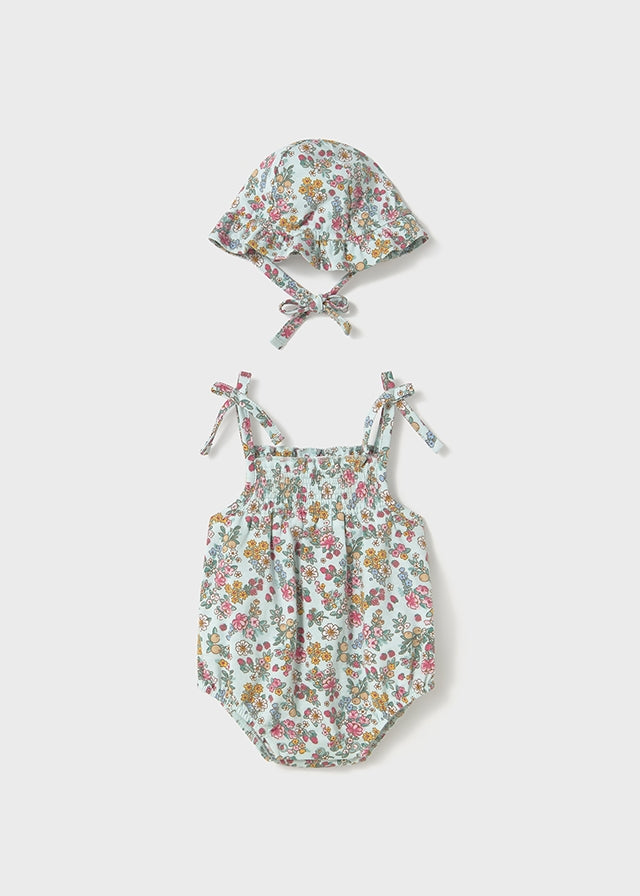 Romper og solhatt små blomster