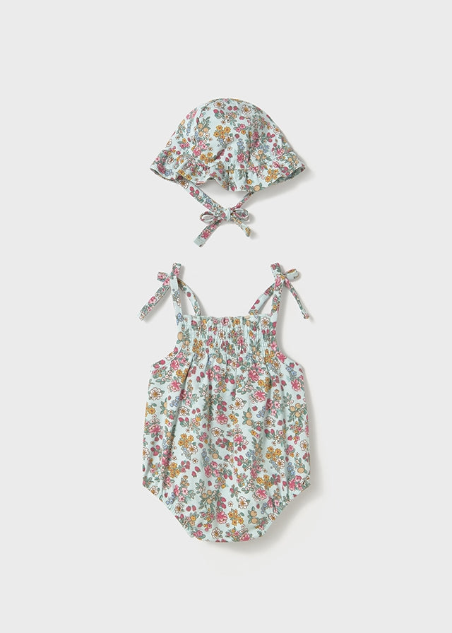 Romper og solhatt små blomster
