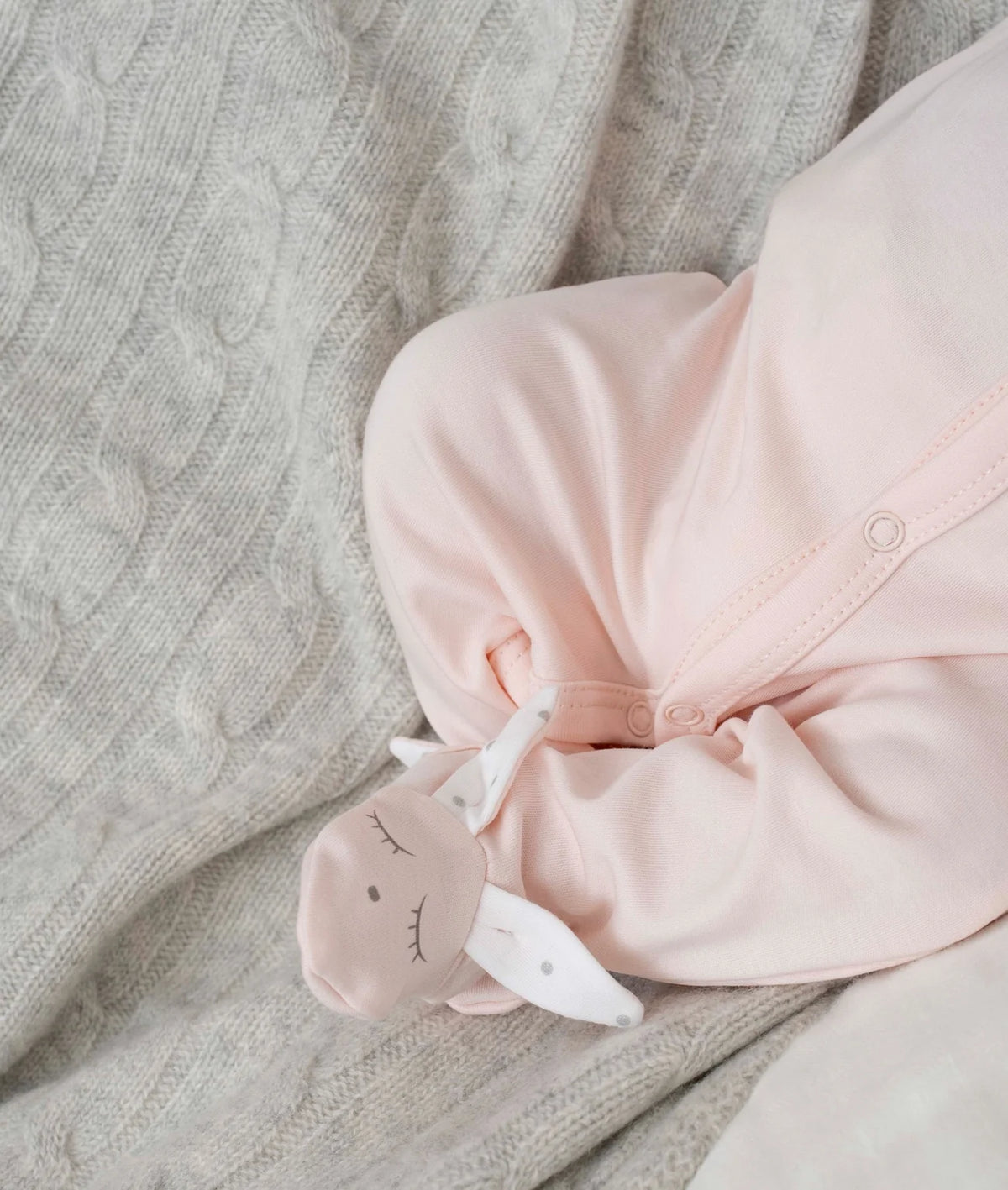 Bunny Simplicity Footie rosa