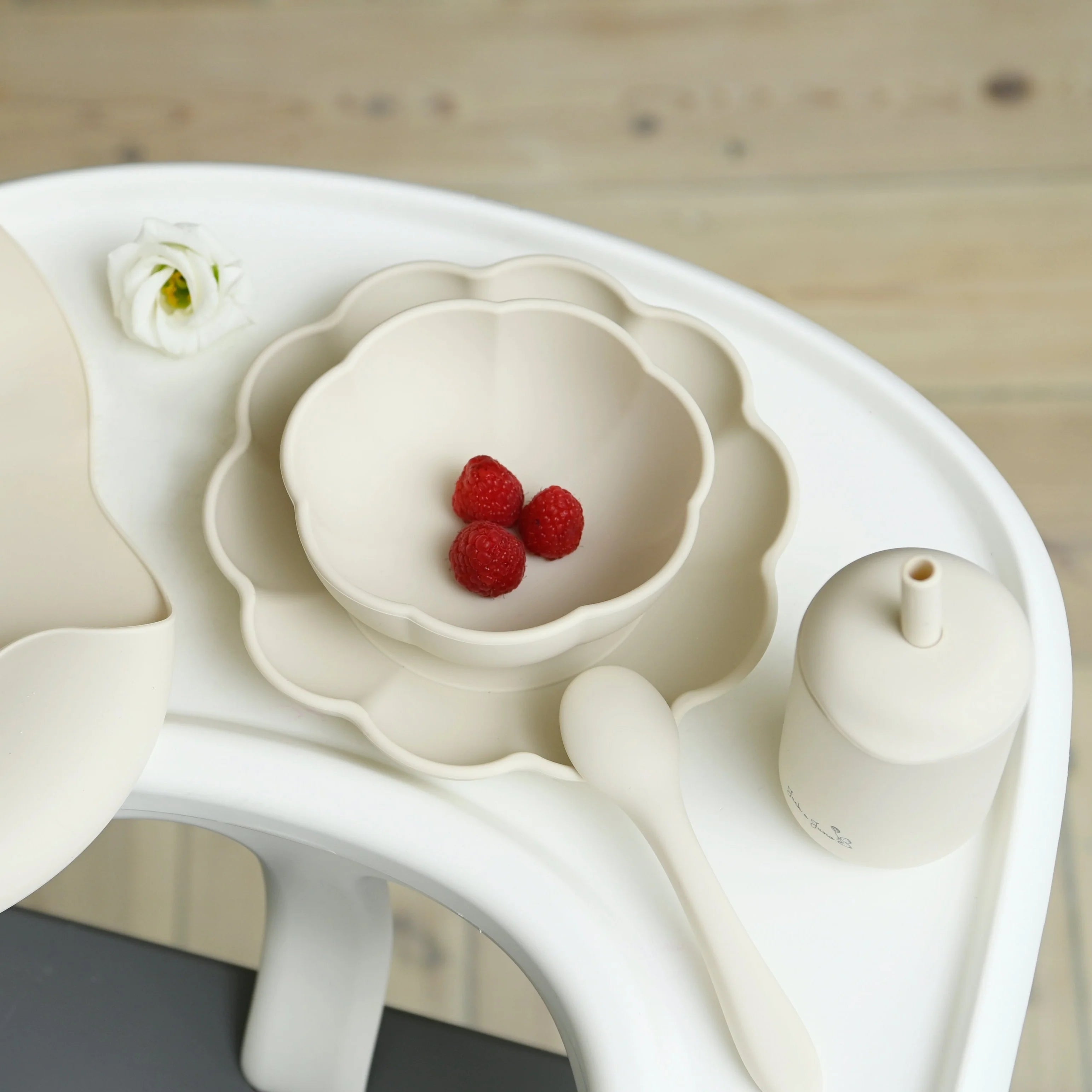 Little Poppy Dining Set Cream