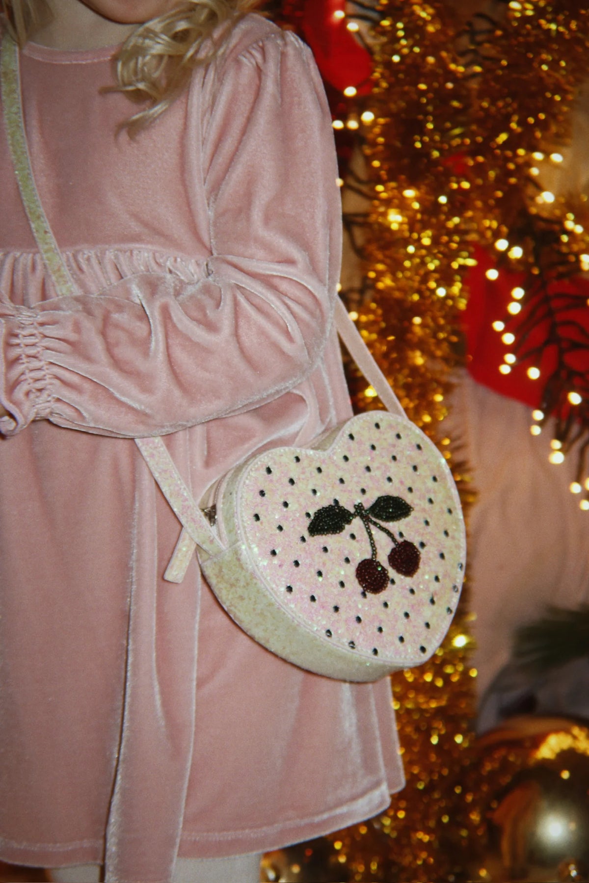 Tut Shoulder Bag Cherry
