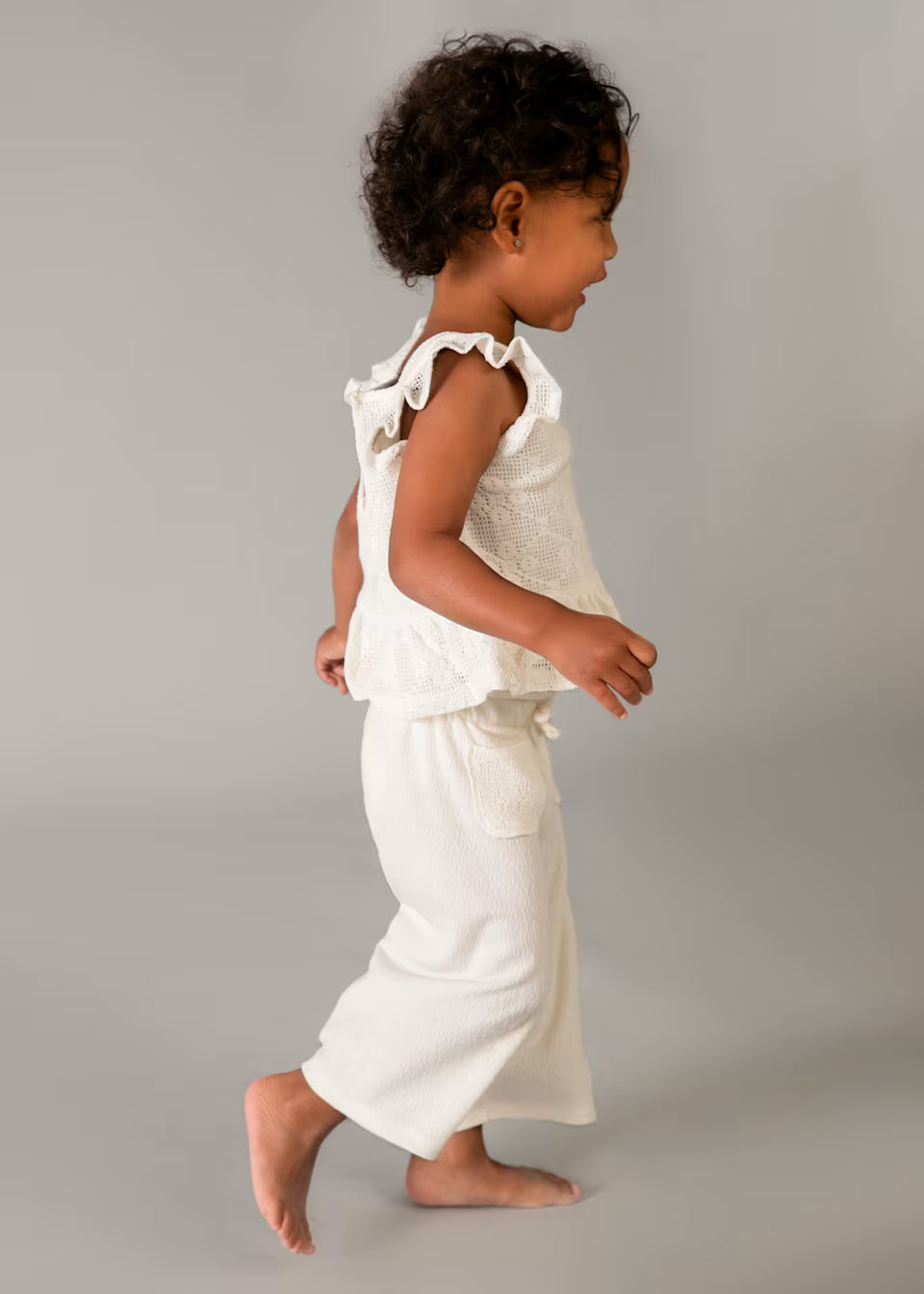 Crotchet trousers set baby
