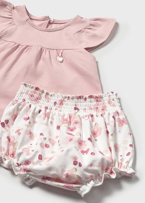 Sett fire deler babyrosa